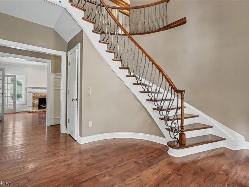 5671 Brownstone Circle NW, Canton, OH 44718 Photo 4