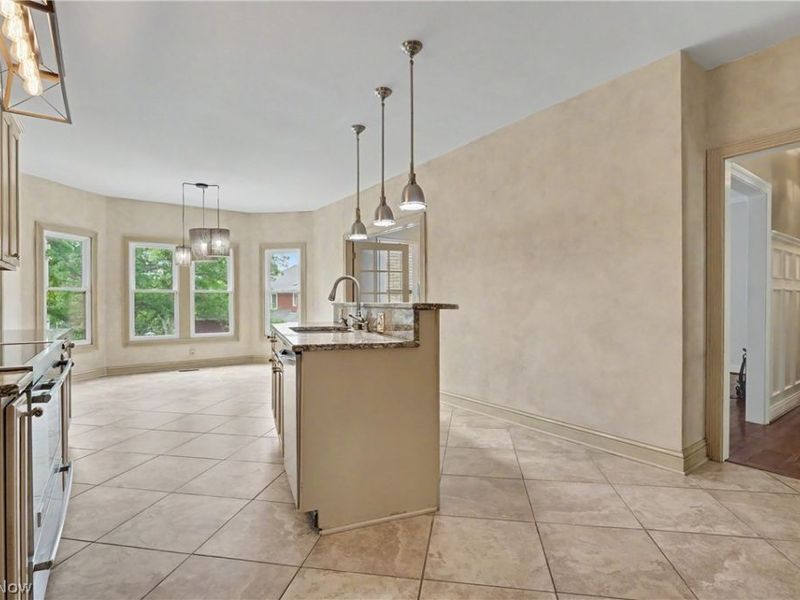 5671 Brownstone Circle NW, Canton, OH 44718 Photo 8