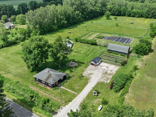9962 Holden Road, Baroda, MI 49101