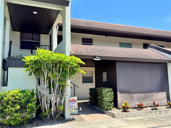1100 E BAY DRIVE , Unit 3, LARGO, FL 33770