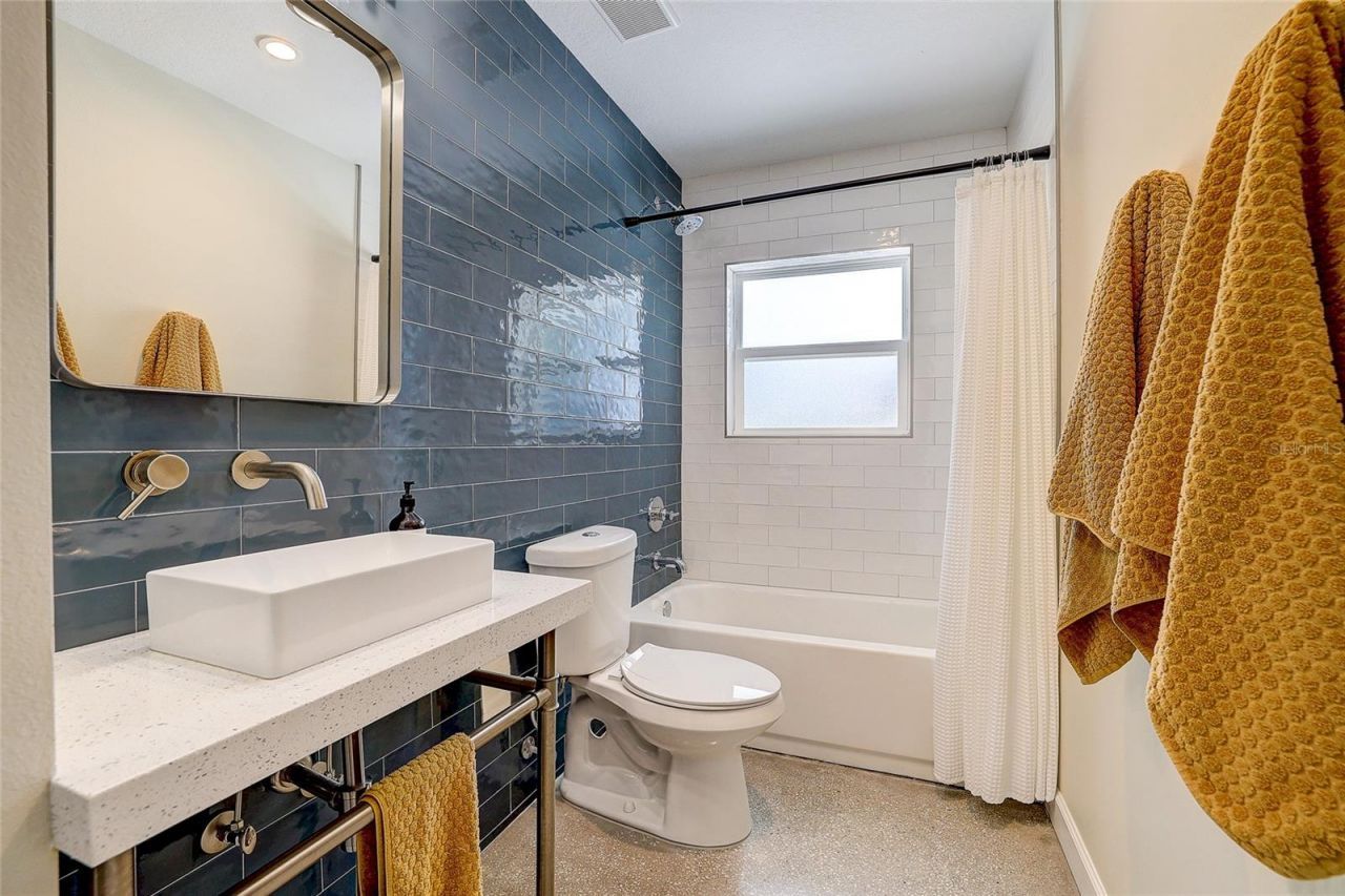 2121 Palm Terrace, Sarasota, FL 34231 Photo