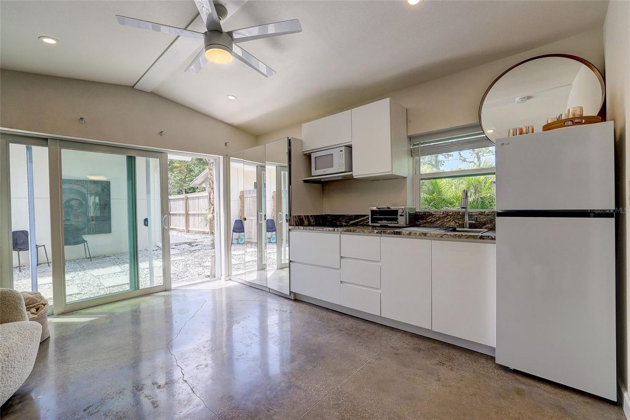 2121 Palm Terrace, Sarasota, FL 34231 Photo