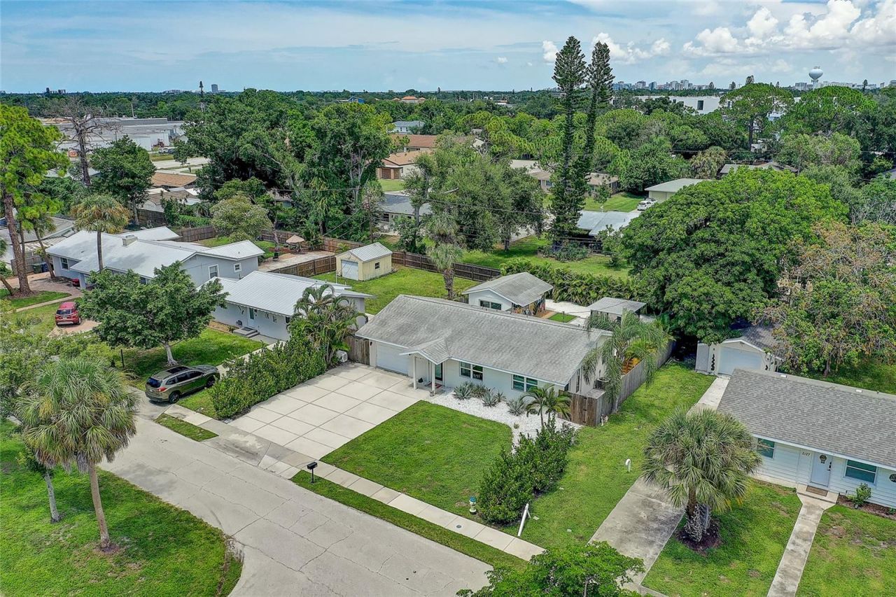 2121 Palm Terrace, Sarasota, FL 34231 Photo
