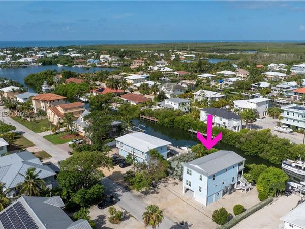 211 S Anglers Dr S, Marathon, FL 33050