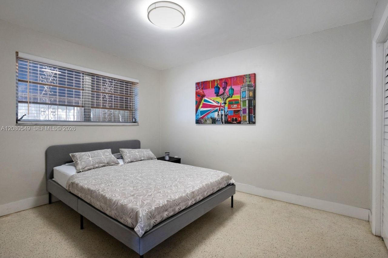 1045 SW 12th St , Unit 1045, Miami, FL 33129 Photo
