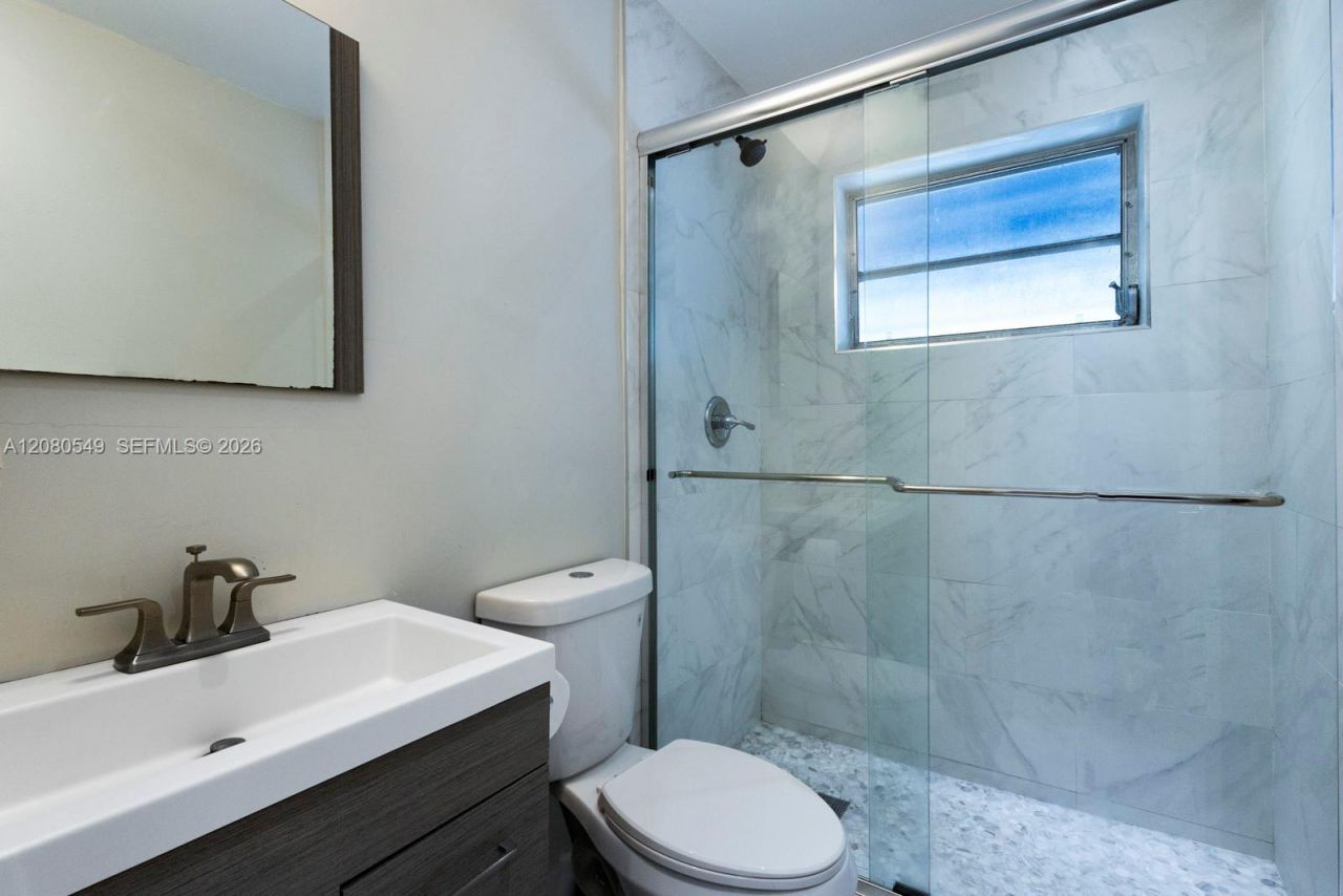 1045 SW 12th St , Unit 1045, Miami, FL 33129 Photo