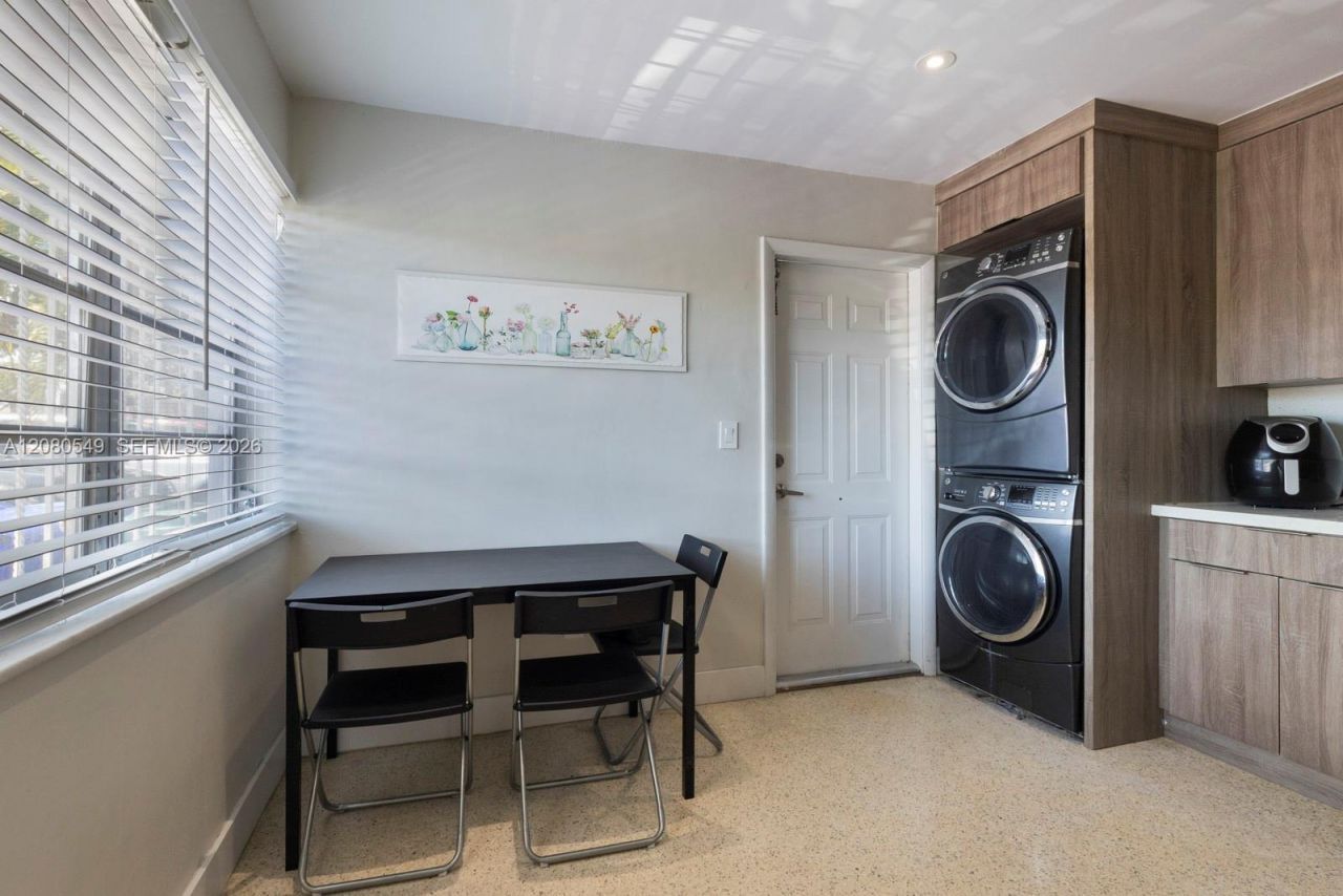 1045 SW 12th St , Unit 1045, Miami, FL 33129 Photo