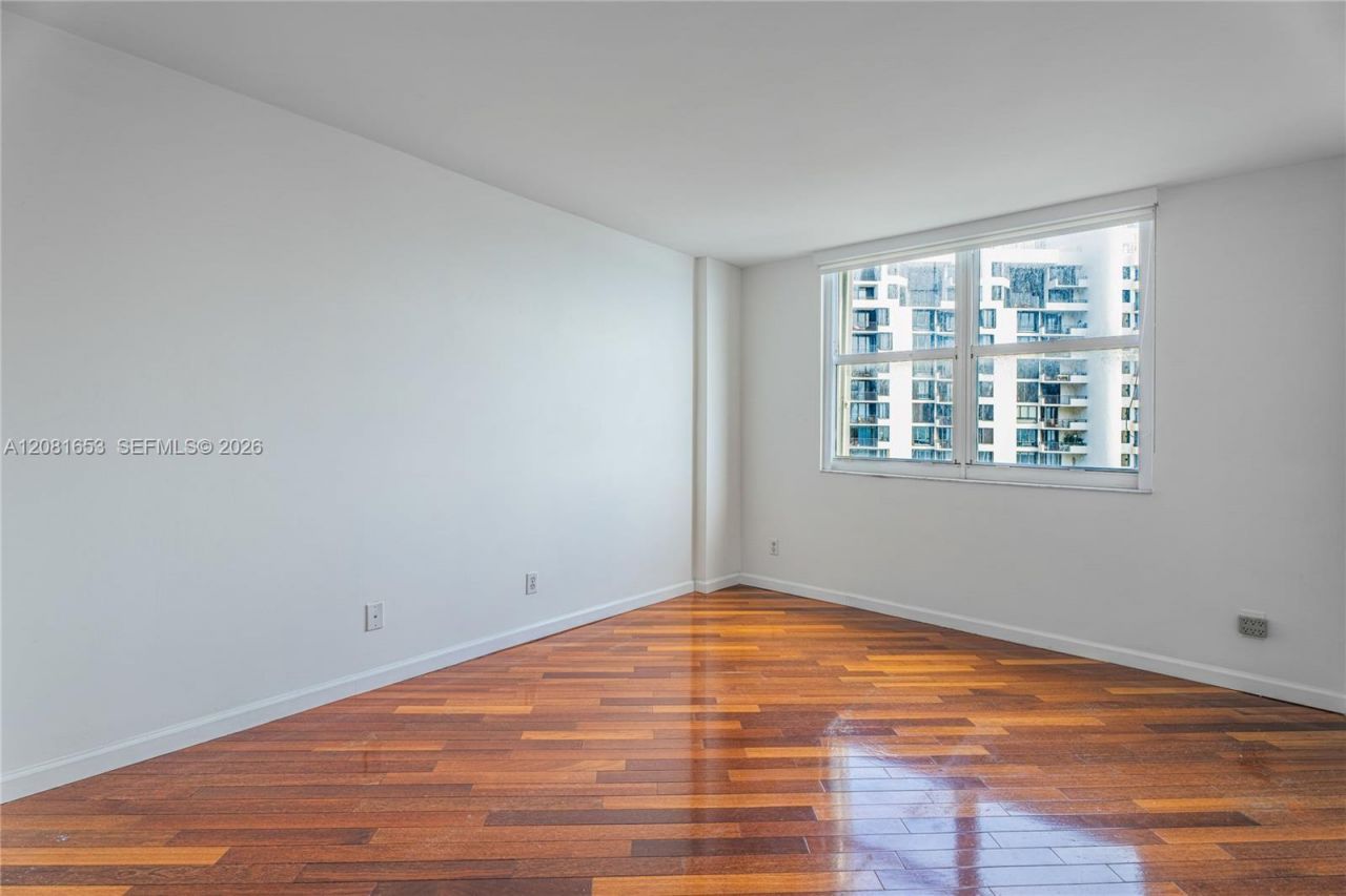 770 Claughton Island Dr , Unit 1603, Miami, FL 33131 Photo