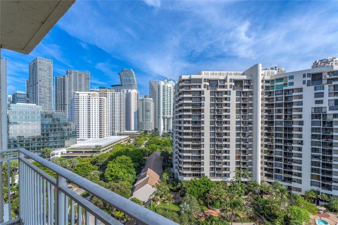770 Claughton Island Dr , Unit 1603, Miami, FL 33131 Photo