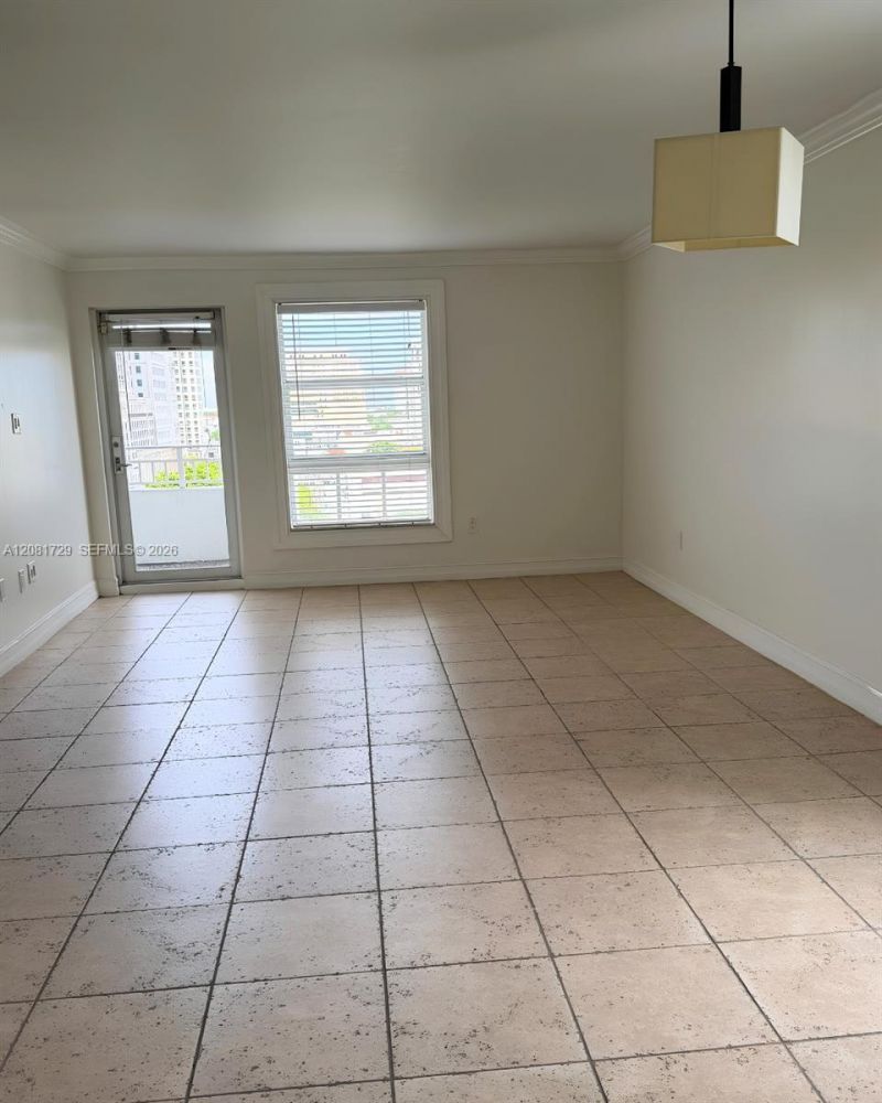 2351 Douglas Rd , Unit 1009, Miami, FL 33145 Photo