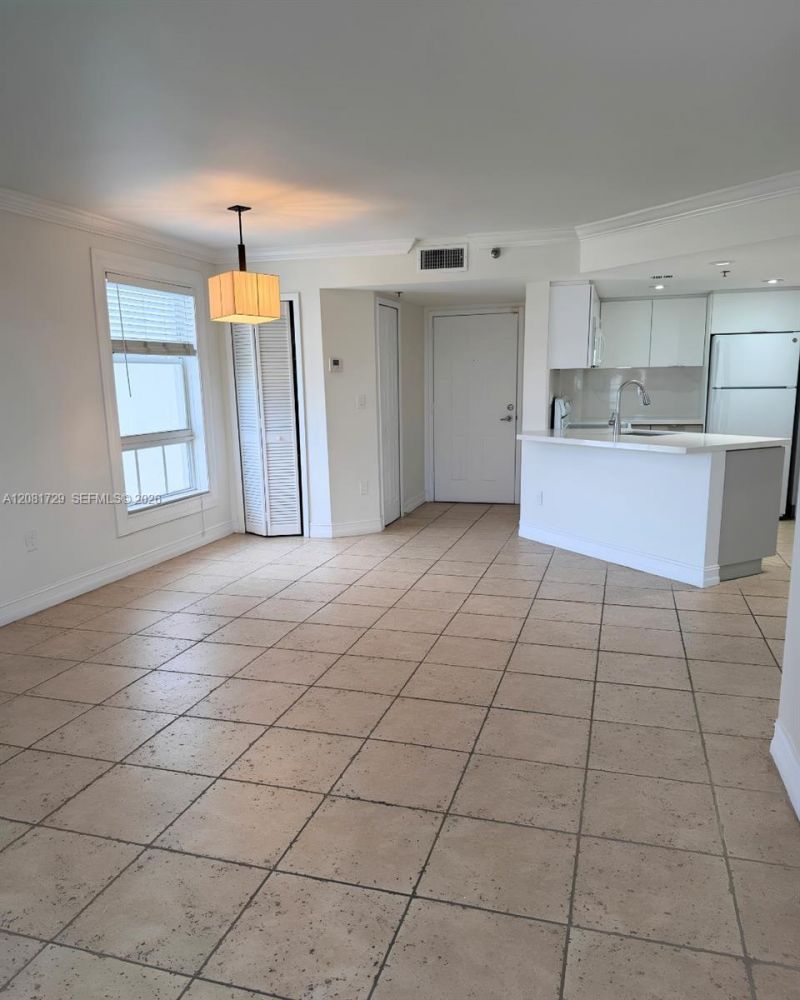 2351 Douglas Rd , Unit 1009, Miami, FL 33145 Photo