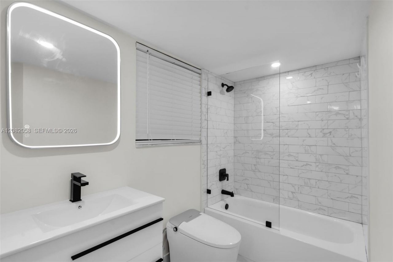 15495 N Miami Lakeway N, Unit 101, Miami Lakes, FL 33014 Photo