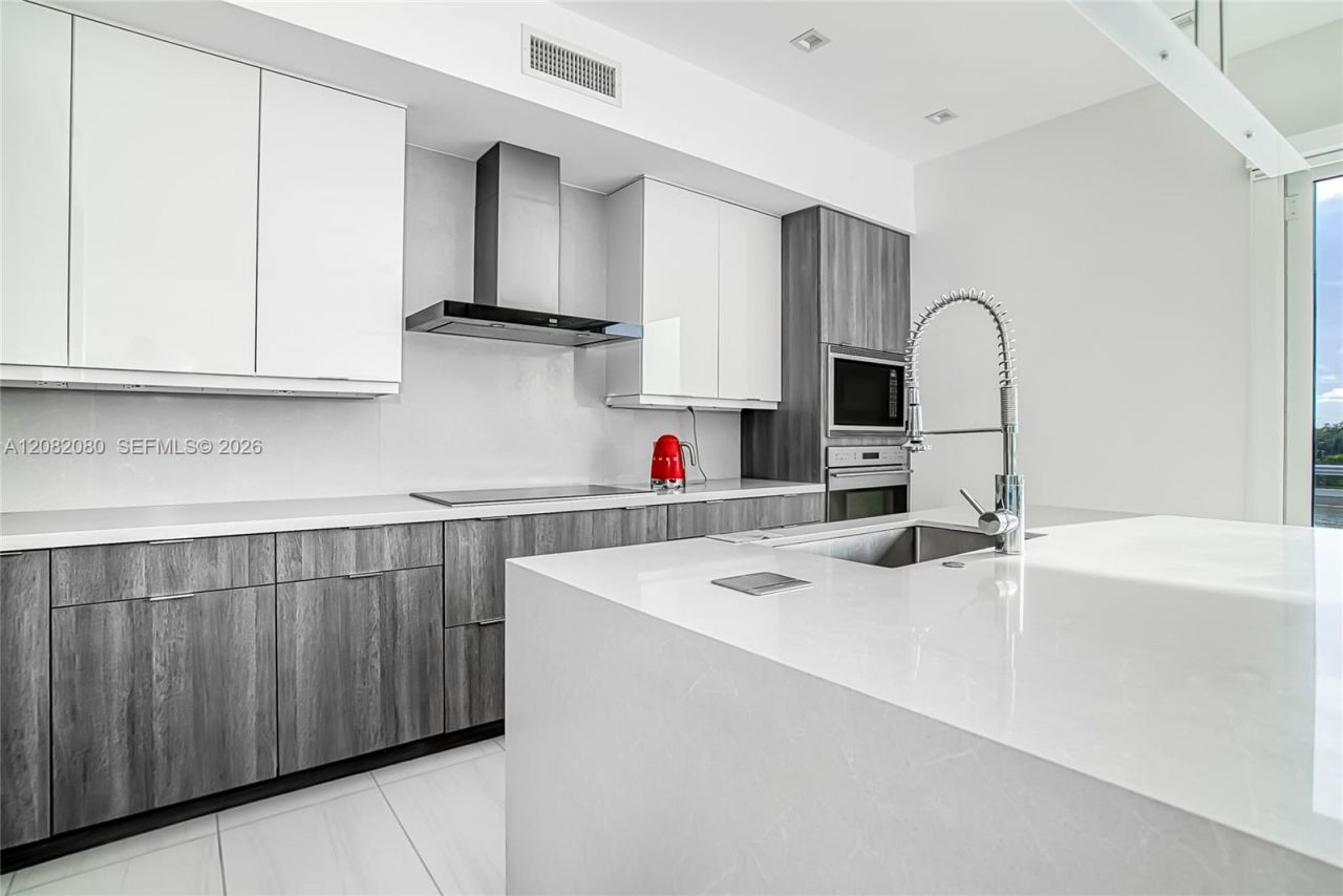 6100 N Ocean Dr, Unit 2N, Hollywood, FL 33019 Photo