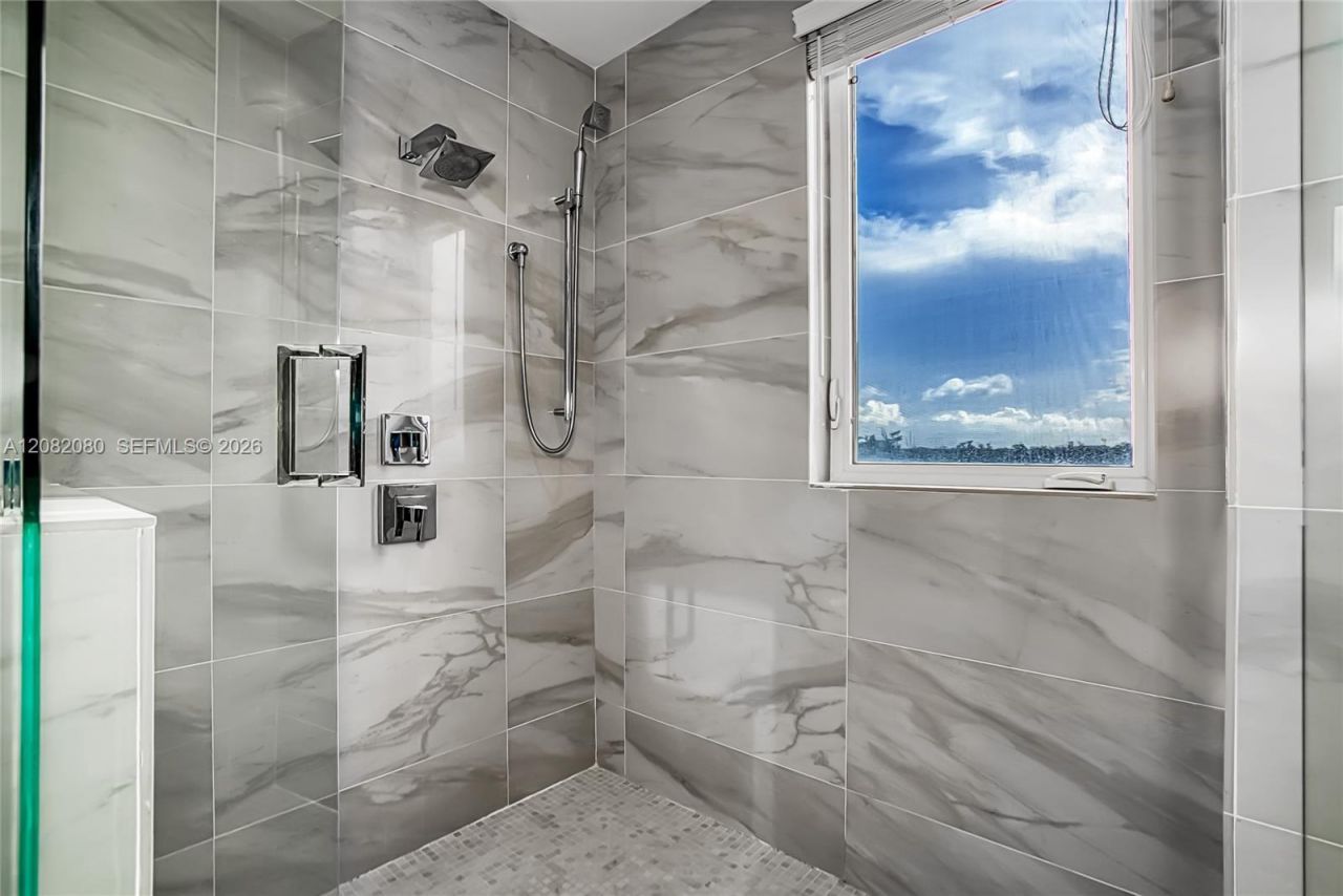6100 N Ocean Dr, Unit 2N, Hollywood, FL 33019 Photo