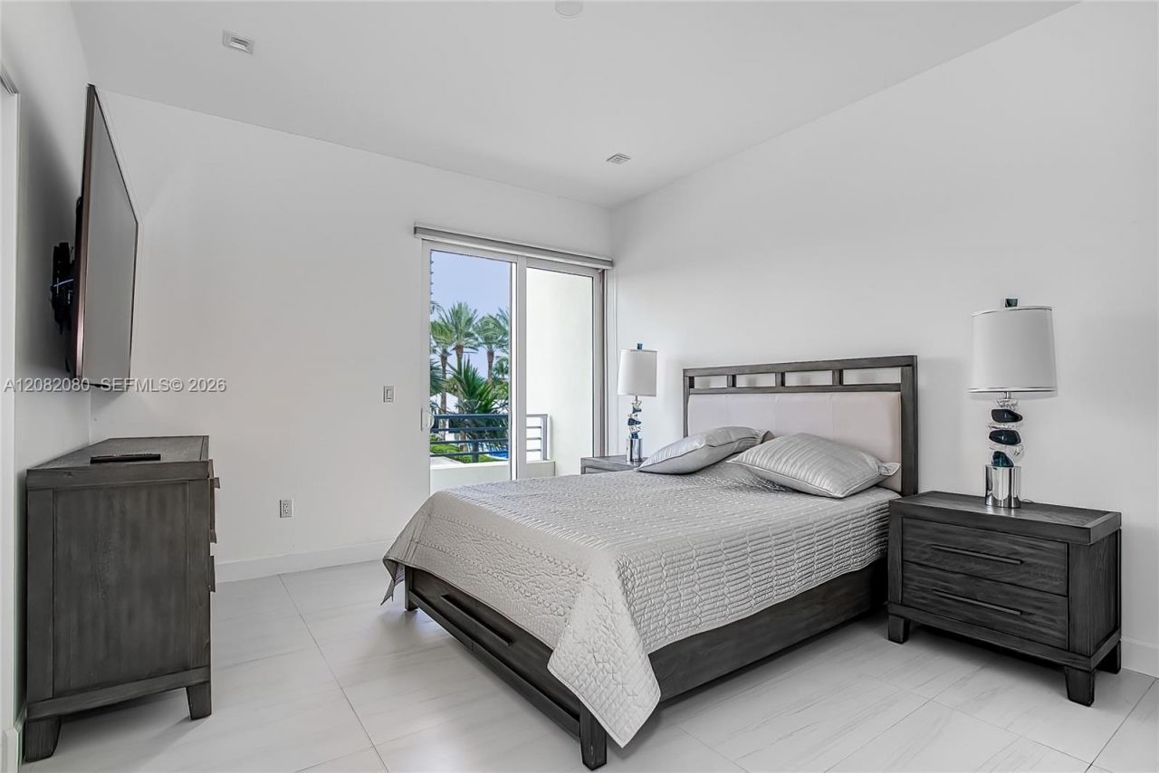 6100 N Ocean Dr, Unit 2N, Hollywood, FL 33019 Photo
