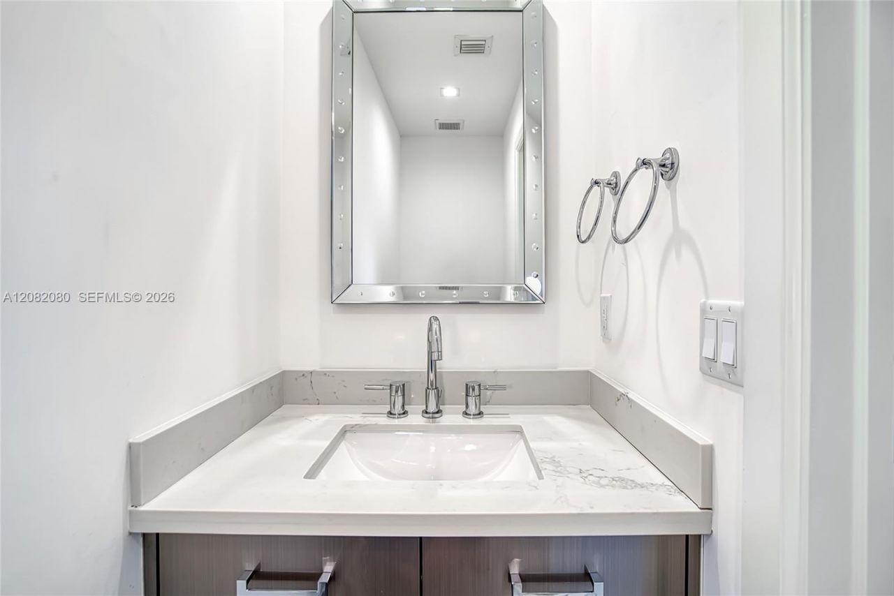 6100 N Ocean Dr, Unit 2N, Hollywood, FL 33019 Photo