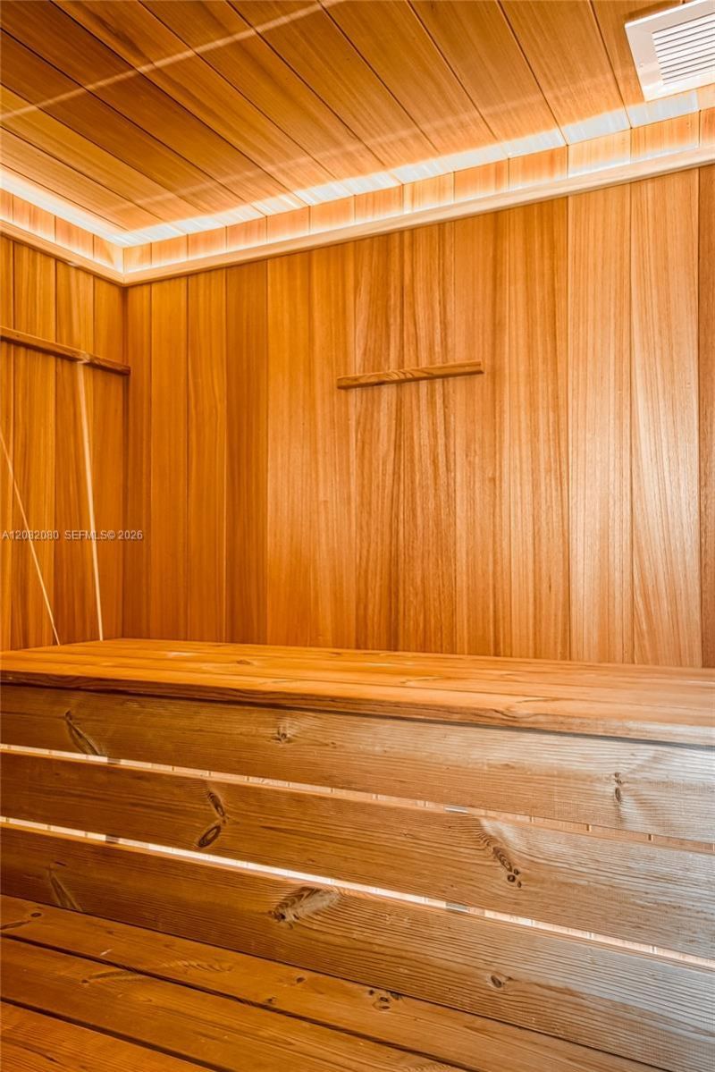 6100 N Ocean Dr, Unit 2N, Hollywood, FL 33019 Photo