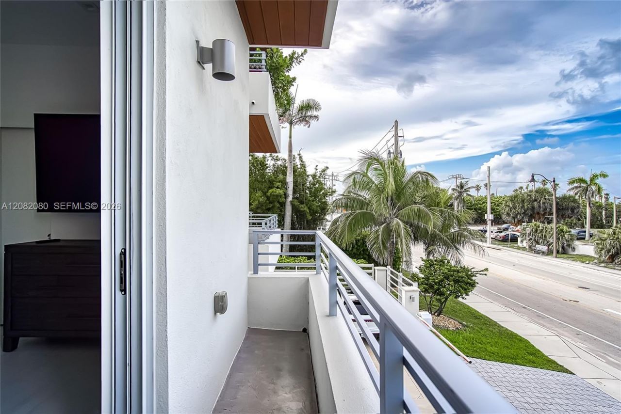 6100 N Ocean Dr, Unit 2N, Hollywood, FL 33019 Photo