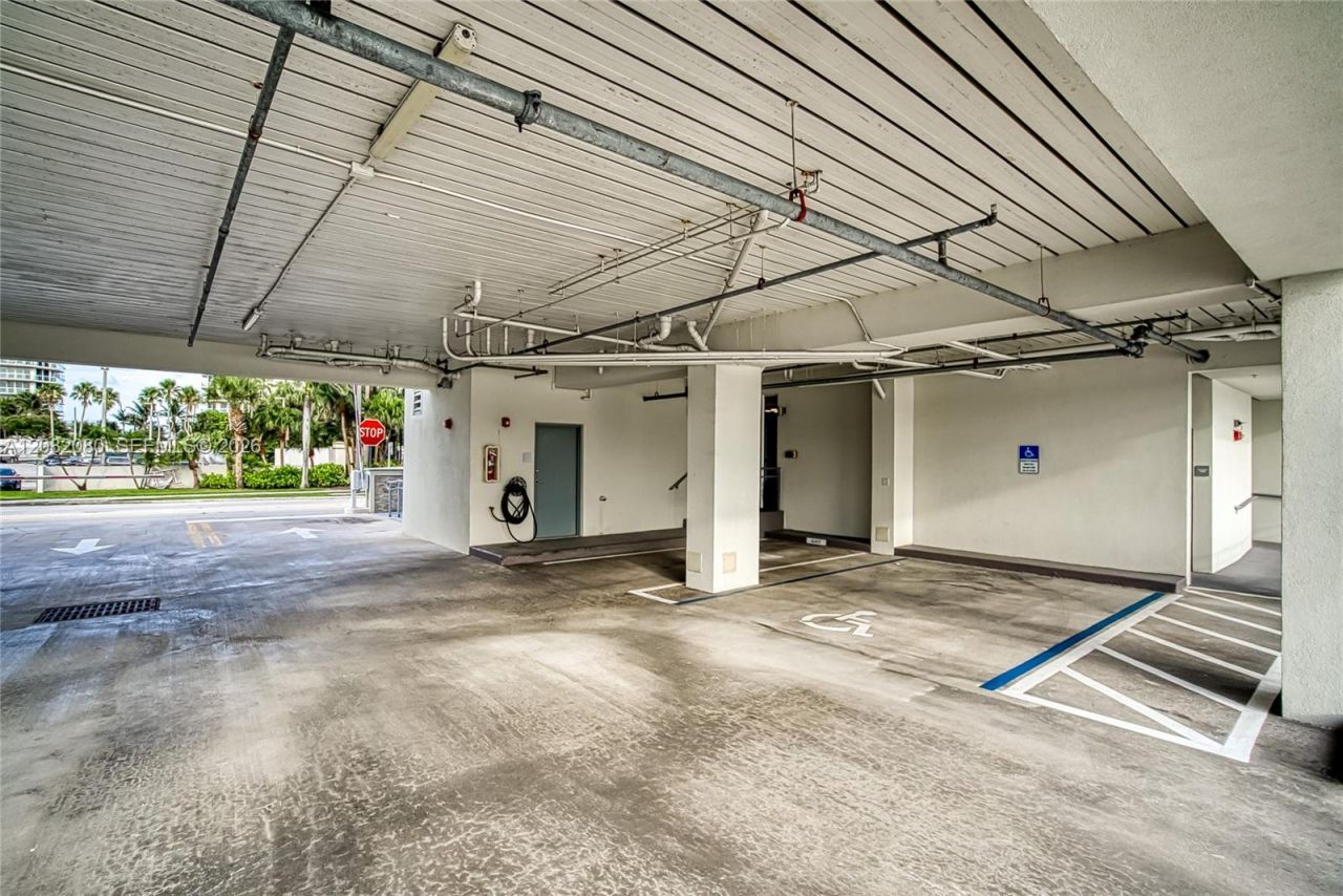 6100 N Ocean Dr, Unit 2N, Hollywood, FL 33019 Photo
