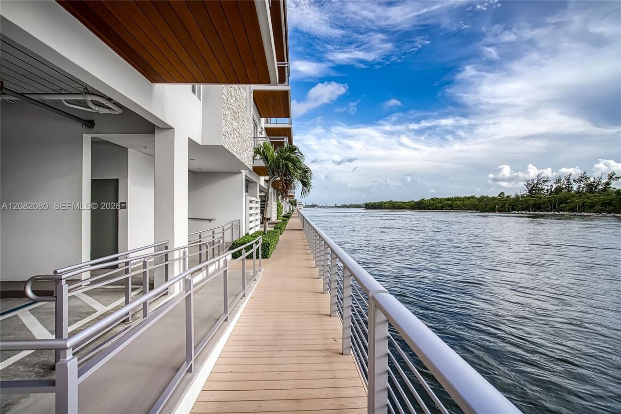 6100 N Ocean Dr, Unit 2N, Hollywood, FL 33019 Photo