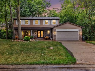 441 Pinehurst Drive, Rochester Hills, Mi 48309