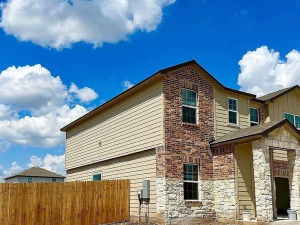 290 Silver Glen DR , Kyle, TX 78640