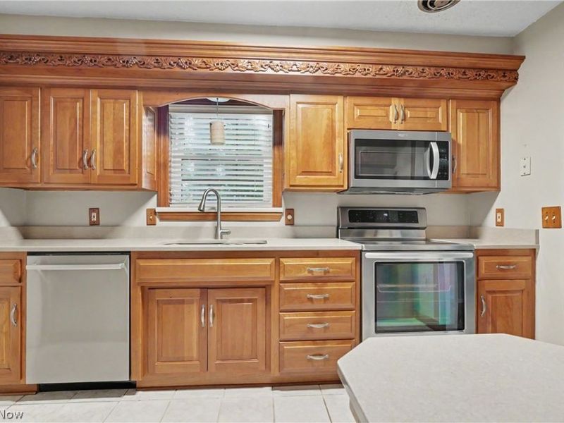 78 Yardley Lane, Akron, OH 44313 Photo 11