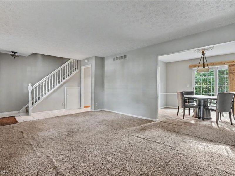78 Yardley Lane, Akron, OH 44313 Photo 8