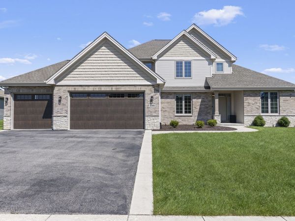 296 CLUB HOUSE Drive , Cherry Valley, IL 61016