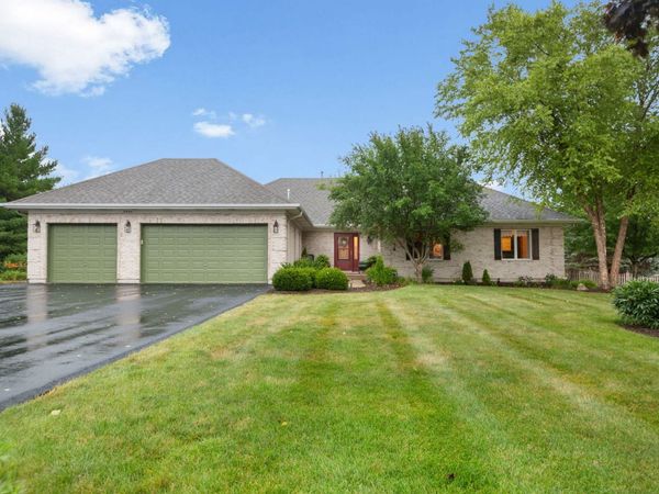 8404 Squirrel Drive , Spring Grove, IL 60081