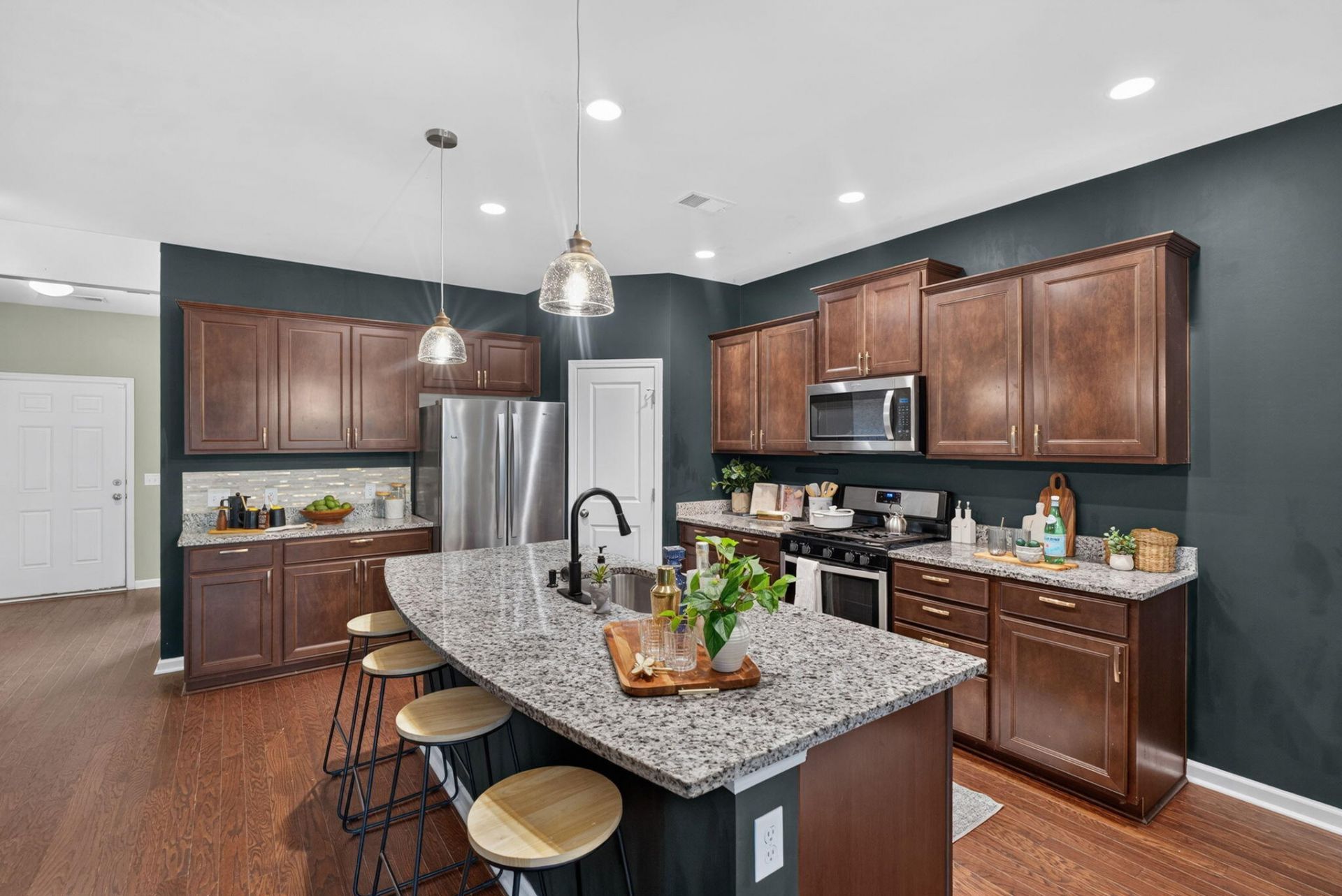 215 Shadybrook Drive Photo 12