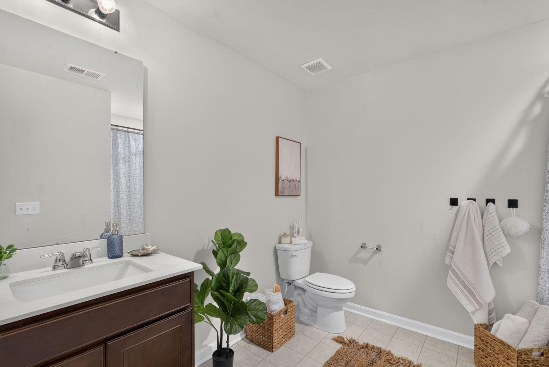 215 Shadybrook Drive Photo 7