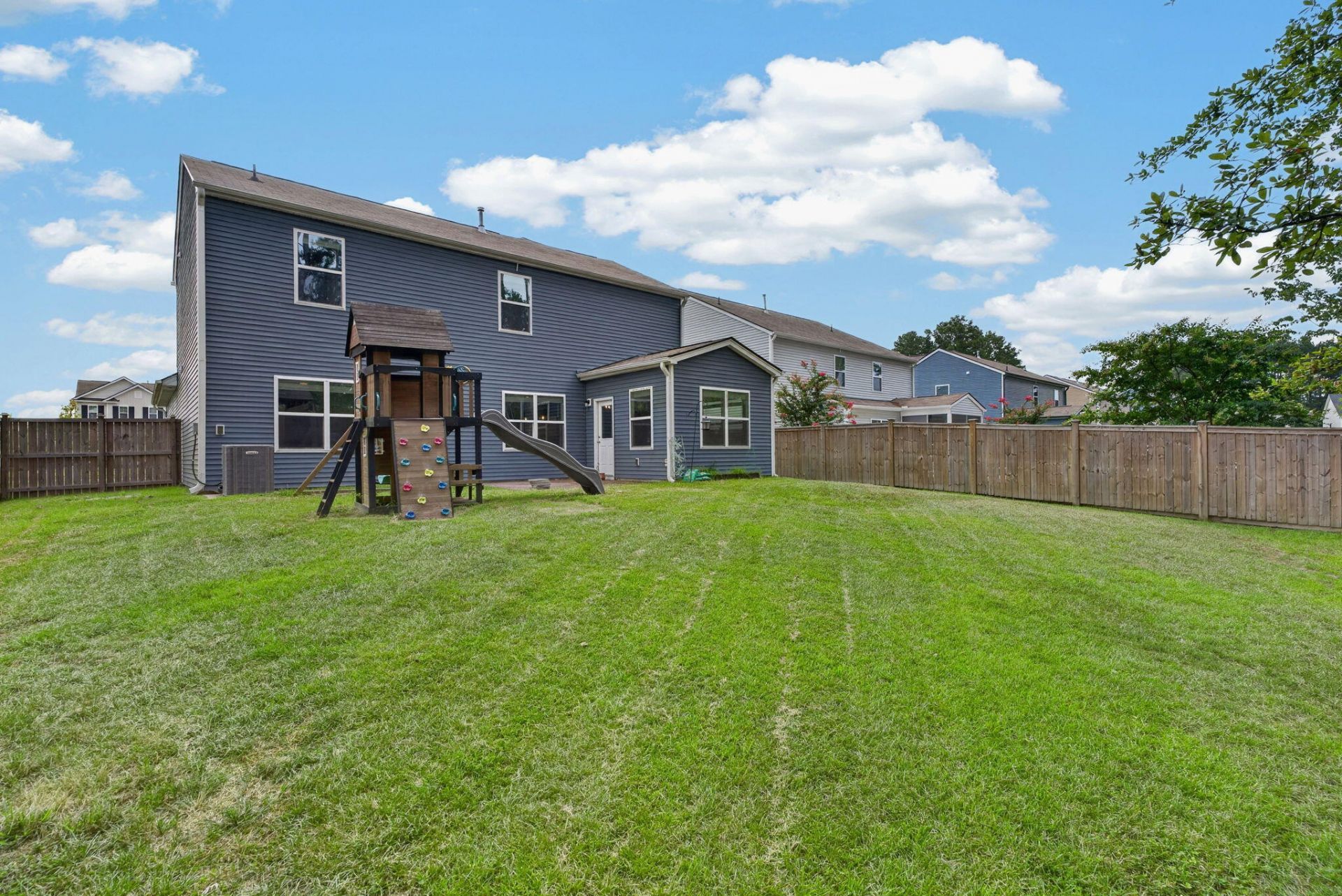 215 Shadybrook Drive Photo 8