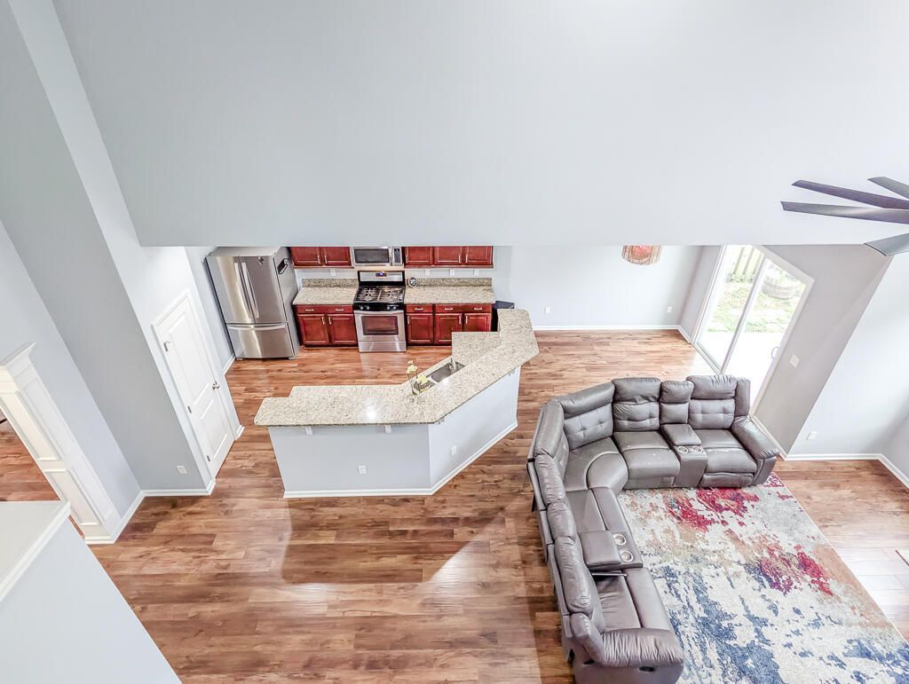 200 Alpine Road Photo 23