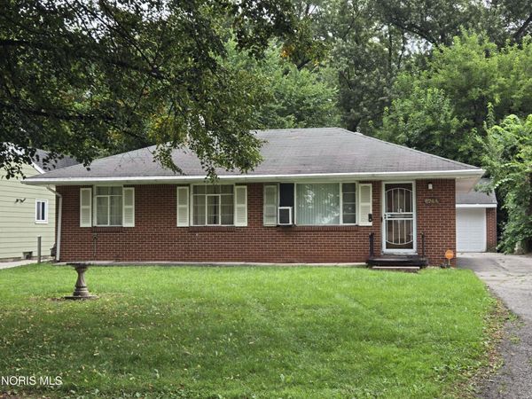 744 Cuthbert Road, Toledo, OH 43607