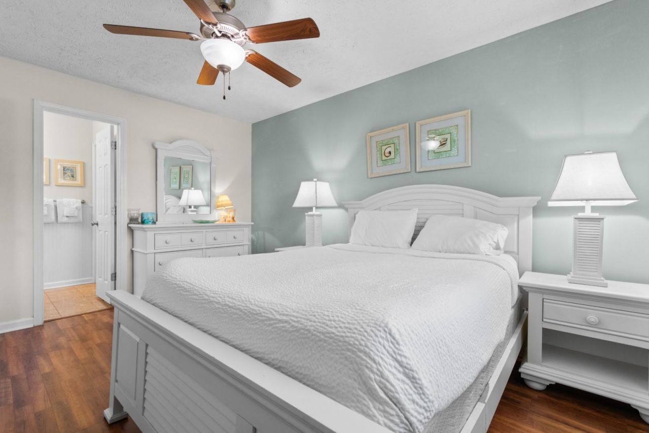 597 Blue River Ct. Photo 5