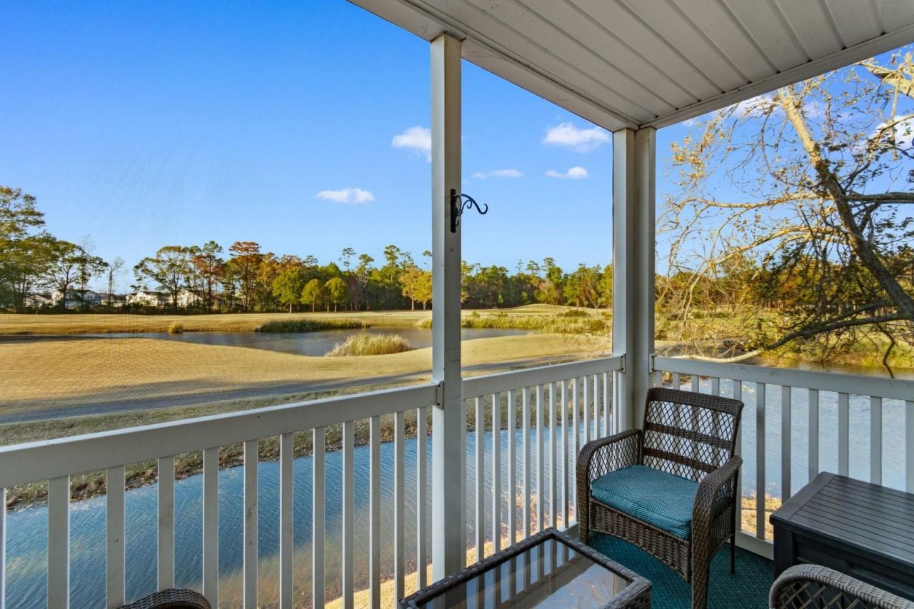 597 Blue River Ct. Photo 6