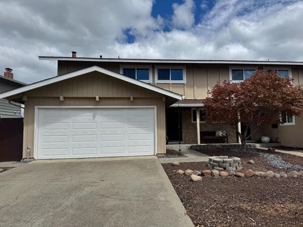 625 Comet Drive, Foster City, CA 94404