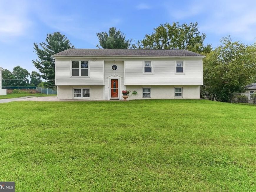 402 Farmhouse Road , Downingtown, PA 19335 Main Photo