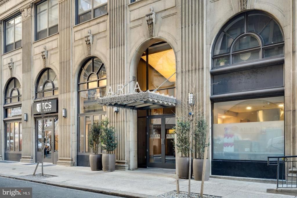 1425 LOCUST STREET , PHILADELPHIA, PA 19102