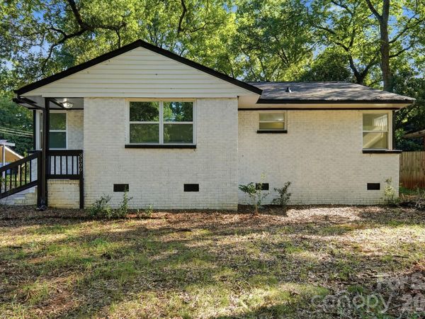 3300 Bonaire Drive, Charlotte, NC 28208