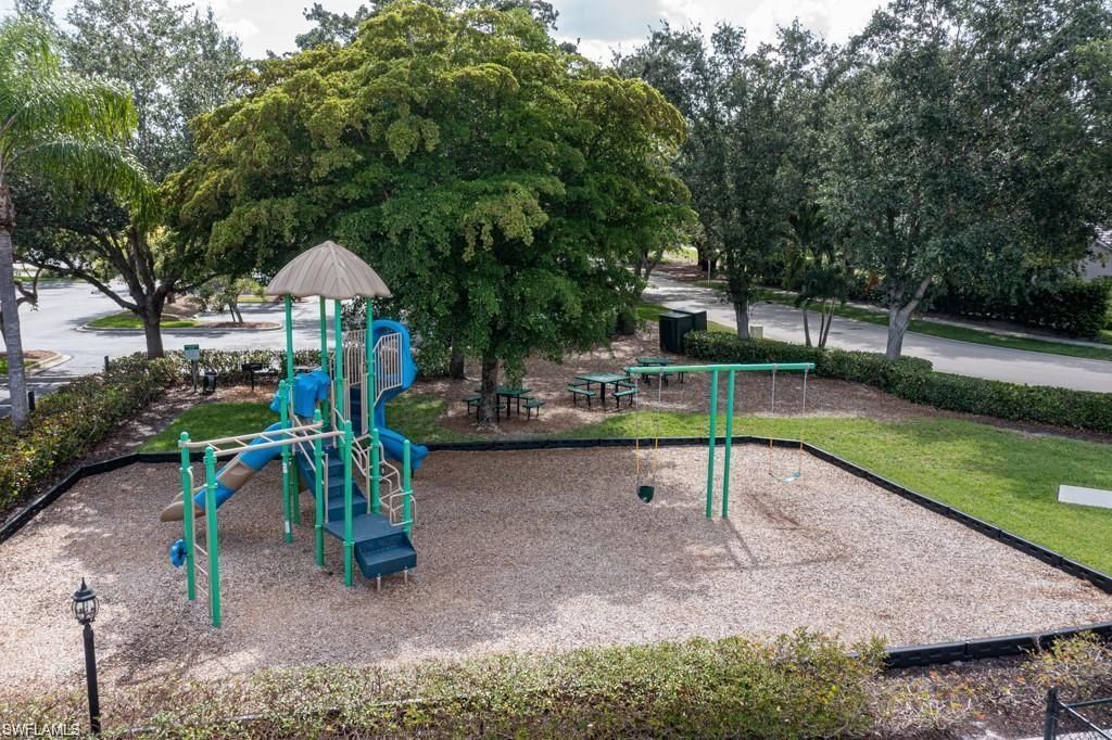 2252 Heritage Greens Dr , Naples, FL 34119 Photo