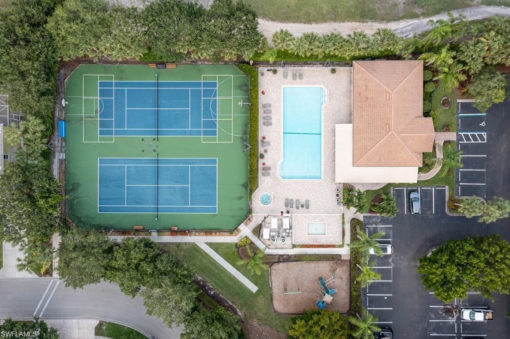 2252 Heritage Greens Dr , Naples, FL 34119 Photo