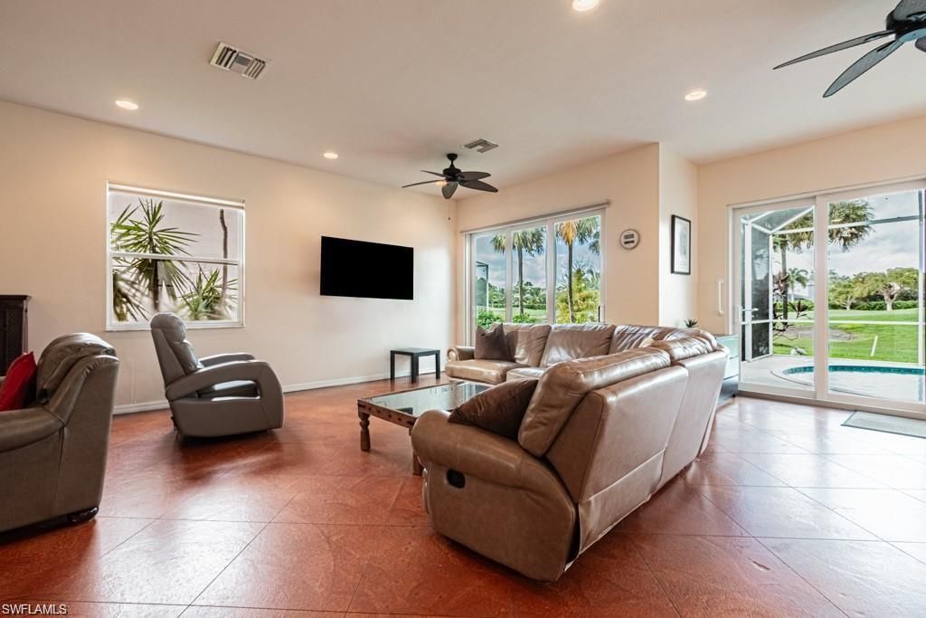 2252 Heritage Greens Dr , Naples, FL 34119 Photo