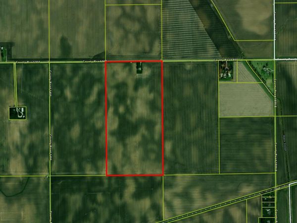 1461 County Road 900 N, Tolono, IL 61880