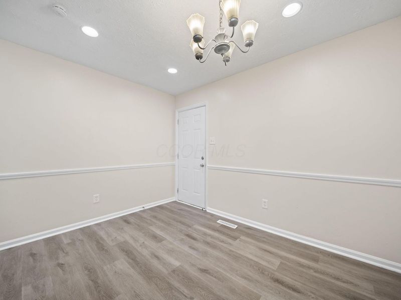 5155 Lindora Drive, Columbus, OH 43232 Photo 13