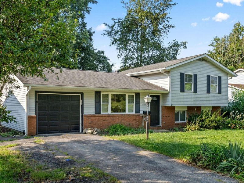 5155 Lindora Drive, Columbus, OH 43232 Photo 2