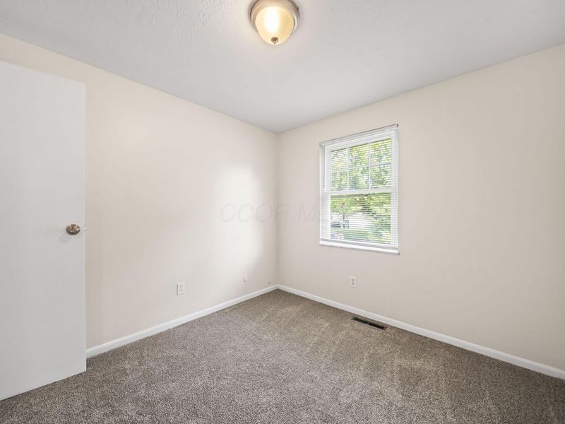 5155 Lindora Drive, Columbus, OH 43232 Photo 23