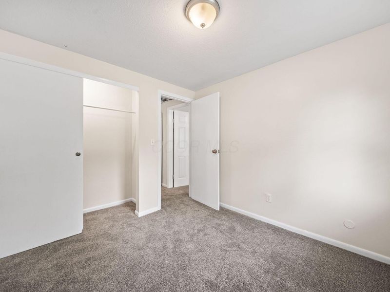 5155 Lindora Drive, Columbus, OH 43232 Photo 24