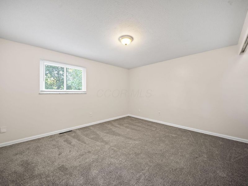 5155 Lindora Drive, Columbus, OH 43232 Photo 29